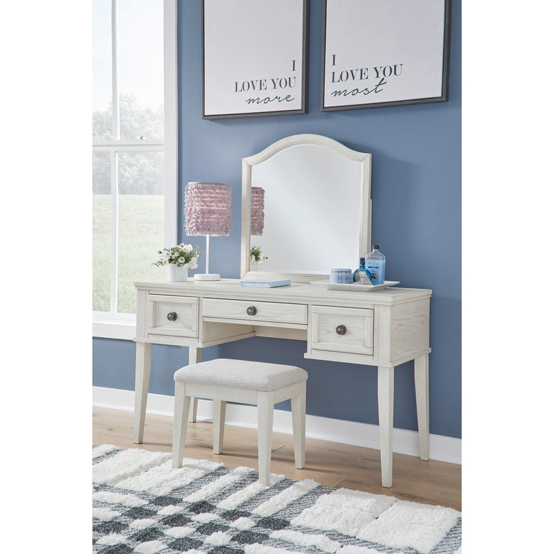 Signature Design by Ashley Robbinsdale 3-Drawer Vanity Set B742-22/B742-25 IMAGE 1